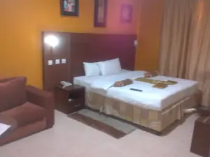 Kayriott Hotel & Suites