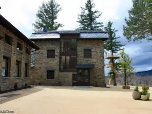 Villa Lucerna Sports & Hotel Resort