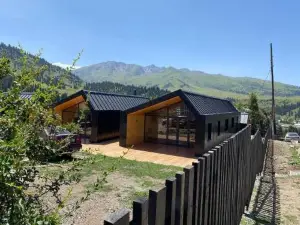 Peak Lodge Jyrgalan