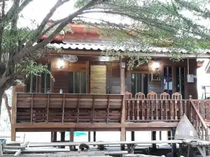 PunNa Homestay @ Bangsai