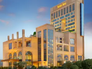 Seven Seas Hotel