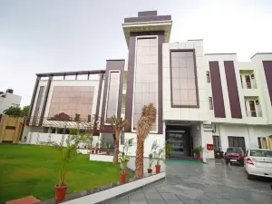 Hotel Opal Courtyard