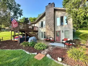 Summer Lake House. Quiet, All-Sport Lake. Best Value!