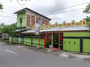 RedDoorz Syariah Near Paradiso Beach Sabang