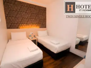 H Hotel