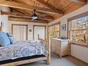 Charming Cabin in Seven Devils