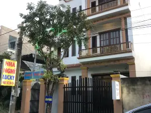 Lucky Motel