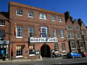 Norfolk Arms Hotel