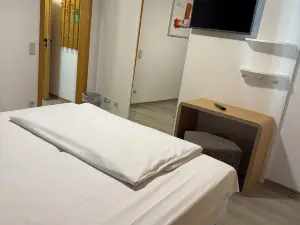 Eurocity Hotel