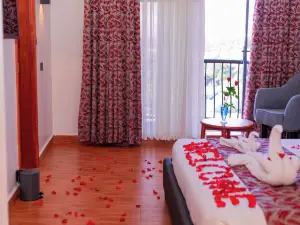 The Dalton Grand Hotel