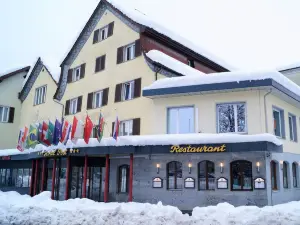 호텔 포스트 사르간