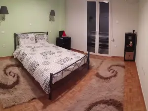 그랜드마 바실리키 룸스 투 렛