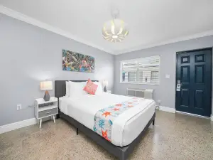 Hollywood Beach Suites and Hotel