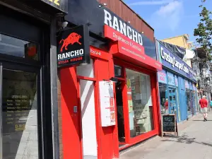 Modern Seaside Apartment near Crosby Beach & LFC