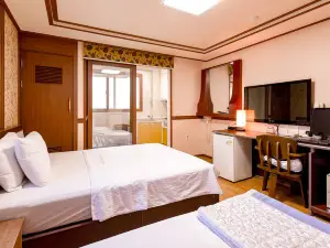 Hill Stay Hotel Residence