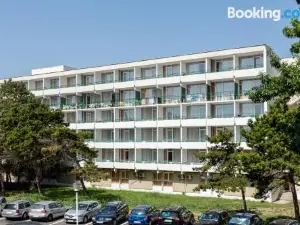 Hotel Siret Saturn