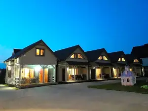 Holiday Homes 777