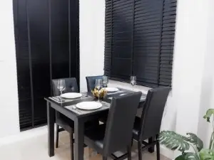 Large & Quiet 3Bd Home with Security & Pool