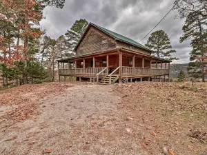 Piney Bluff Retreat with Mountain Views!