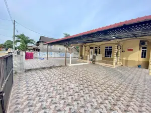 Homestay 49 @ Arena Square Dungun Unifi Astro