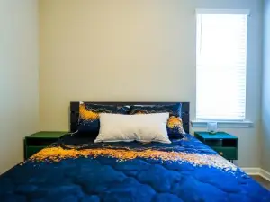 Completely Renovated - the Art Deco Retreat