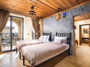 Alika Castle House
