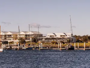 York Cove Hotel