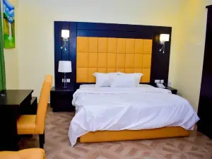 MAINSTAY LUXURY APARTMENTS