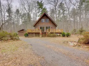 Secluded Stanardsville Cabin: Pets Welcome