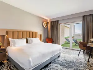 ダブルツリー バイ ヒルトン リヨン ユーレクスポ & スパ