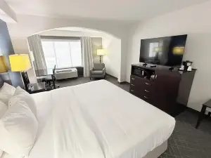 คอมฟอร์ต อินน์ โคโนเวอร์-ฮิคคอรี