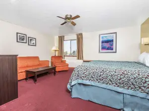 Days Inn by Wyndham Pueblo