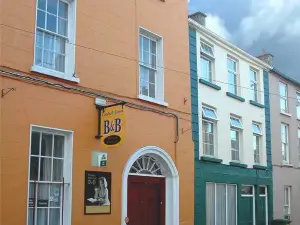 Cashel Town Center Inn