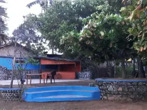 D&J Stamford Hotel - Hostel