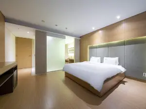Business Design Hotel Luv