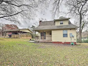 Tranquil Lake Hamilton Retreat w/ Boat Dock!