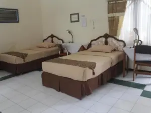 Guest House Eboni Madiun