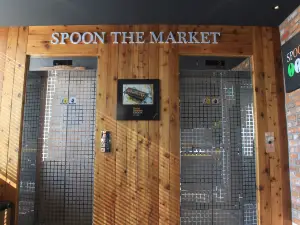 パレス ツーリスト ホテル