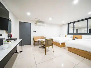 Mokpo Hotel Lium