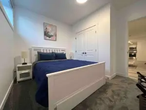 Newly Built 2 Bedroom Suite with Free Parking - Close to Banff National Park, Calgary