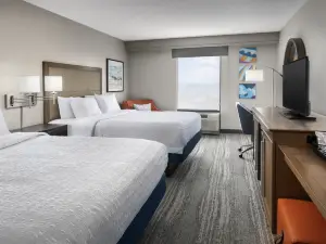 Hampton Inn & Suites Lake Mary at Colonial TownPark