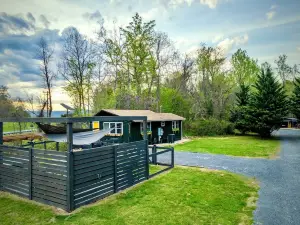 Creekside Cabin~SNP~Hot Tub