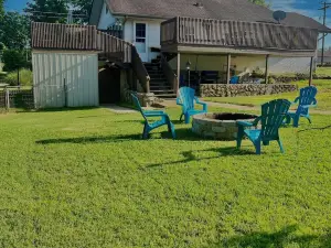 2-bedroom vacation home near Mark Twain National Forest