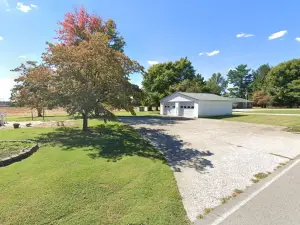 Beautiful Vintage Farmhouse, Sleeps 12, Cozy Serene Getaway!