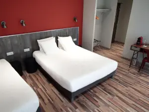 Logis Hotel Yseria - Historical Center