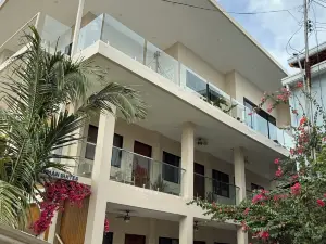 Harman Suites Moalboal