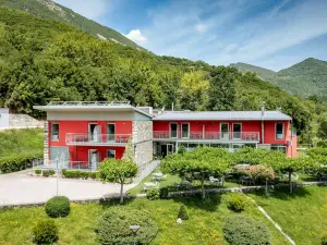 Gefiri Plakas Hotel, Tzoumerka
