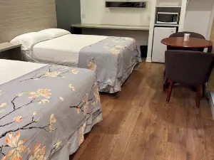 Motel Chez Nous