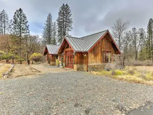 Eclectic Shasta Cascade Getaway on 15-acre Ranch!