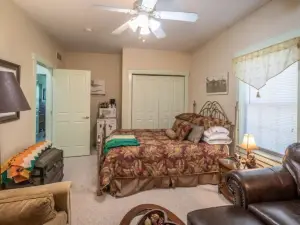 Stone Haus Bed & Breakfast